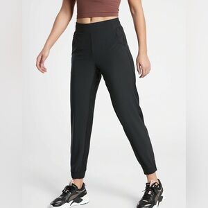 Athleta Brooklyn Jogger (Legacy) in Black Size 8